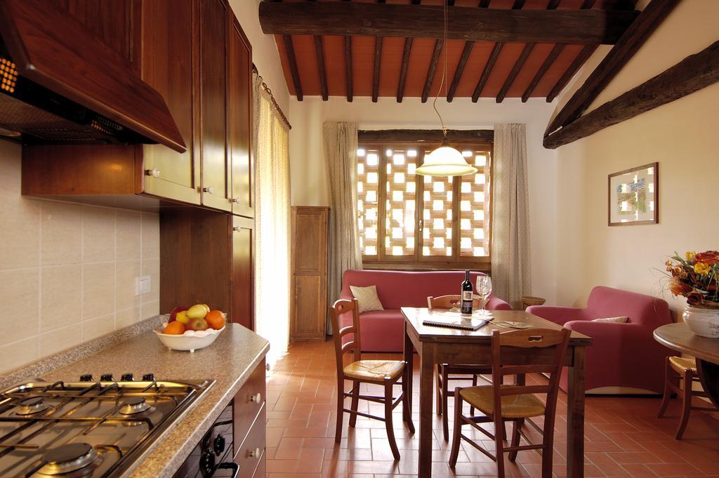 Agriturismo Castello Di Querceto Lucolena in Chianti Zimmer foto